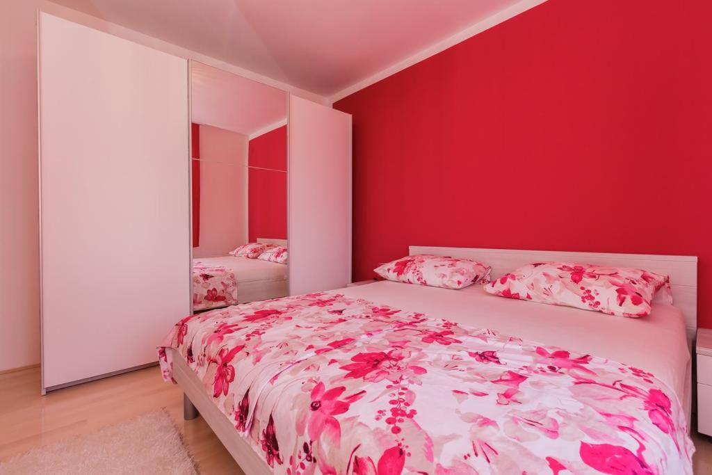 Apartman A&B Kastela Luaran gambar