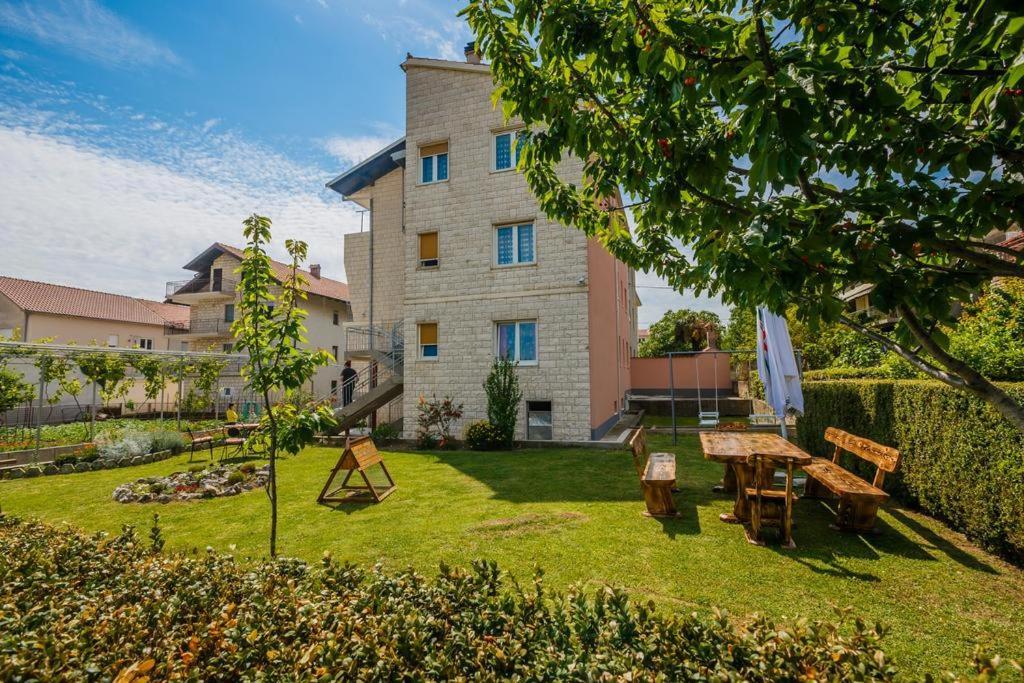 Apartman A&B Kastela Luaran gambar