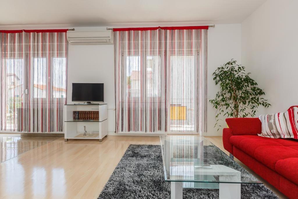 Apartman A&B Kastela Luaran gambar