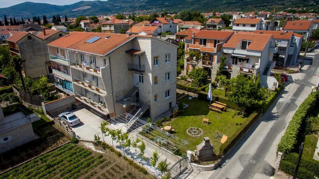 Apartman A&B Kastela Luaran gambar