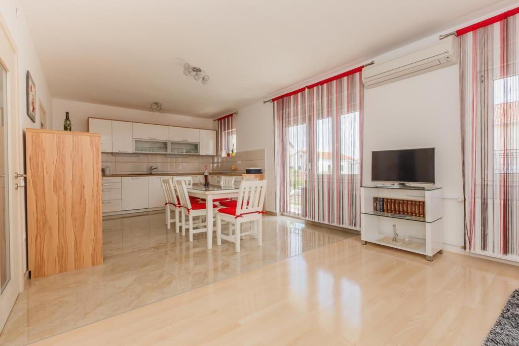 Apartman A&B Kastela Luaran gambar